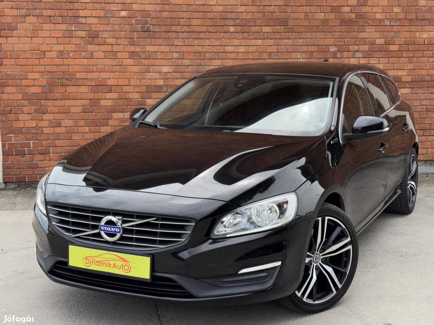Volvo V60 2.4 D [D6] Phev AWD Momentum Geartron...